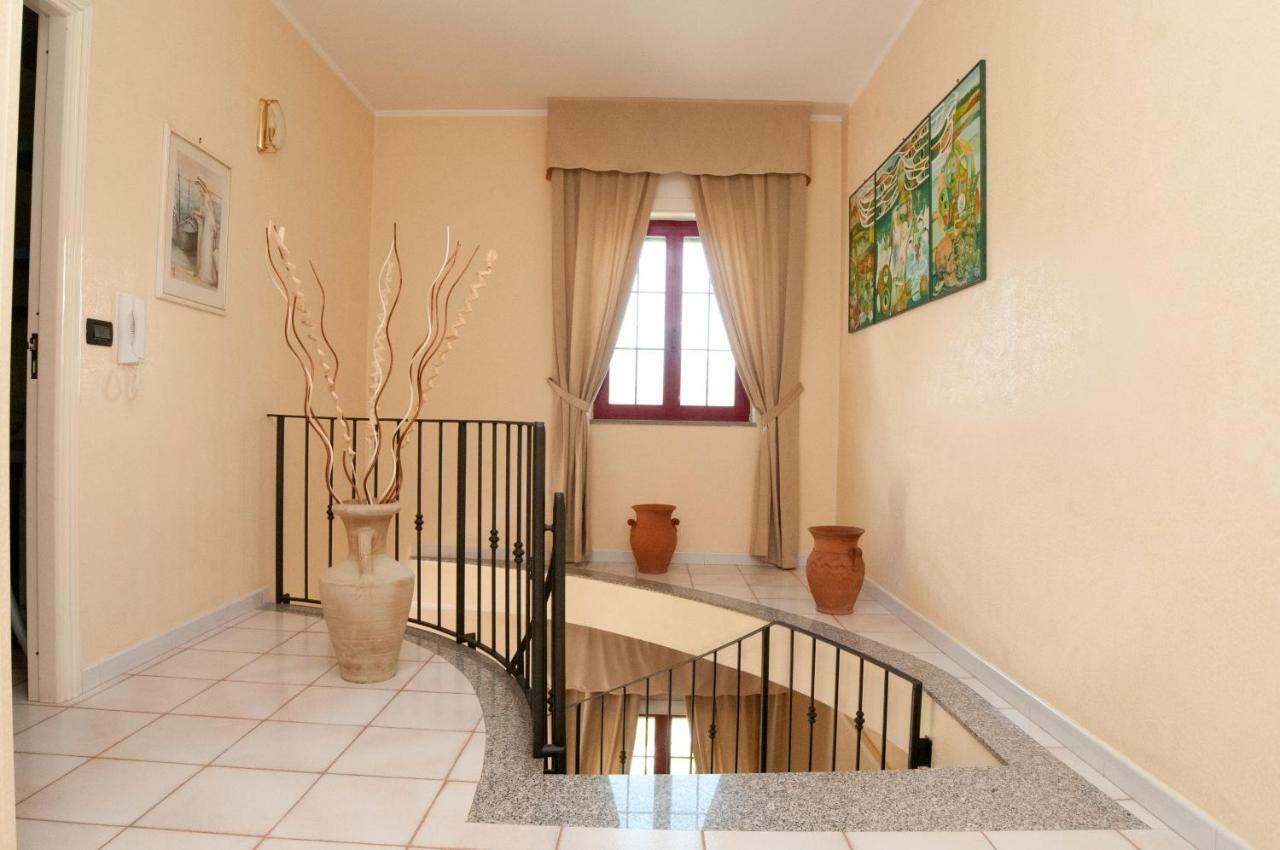 B&B Villa Dei Fiori SantʼEufemia Lamezia Eksteriør bilde