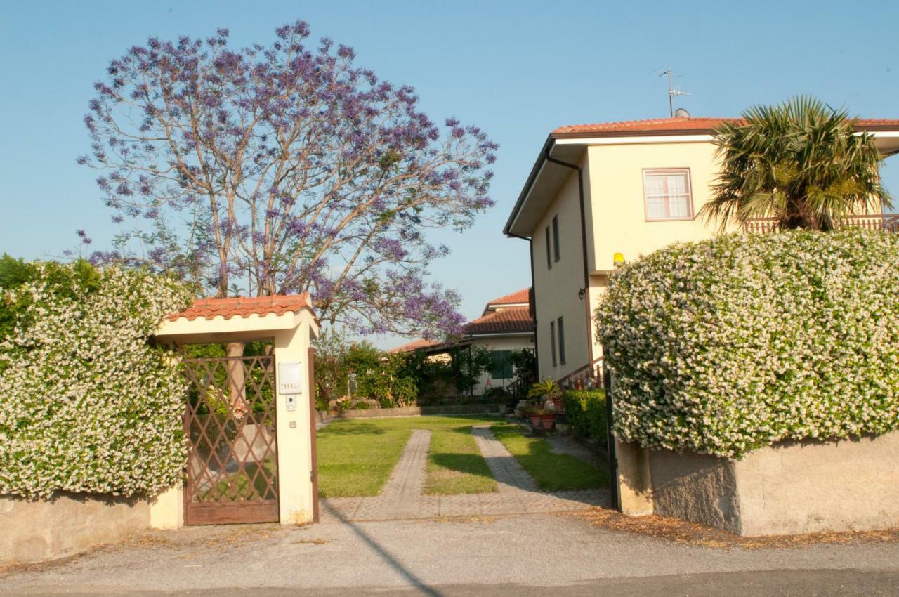 B&B Villa Dei Fiori SantʼEufemia Lamezia Eksteriør bilde