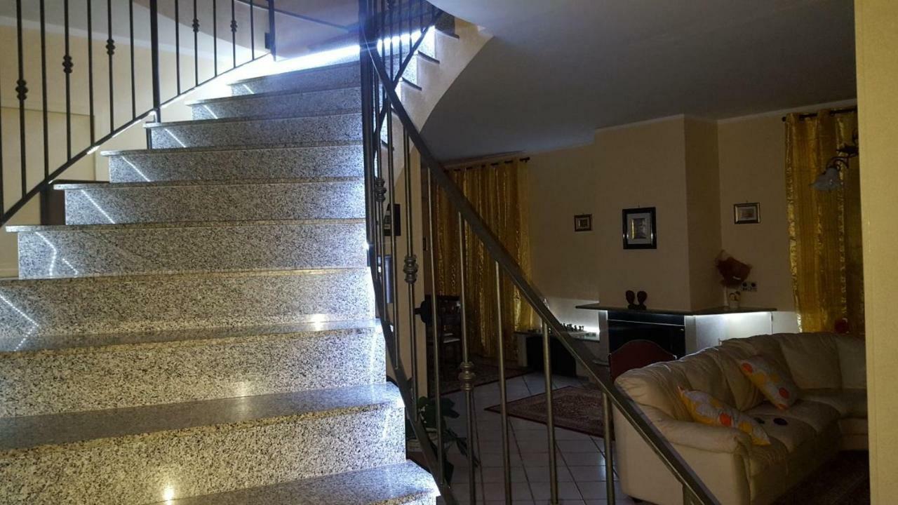 B&B Villa Dei Fiori SantʼEufemia Lamezia Eksteriør bilde