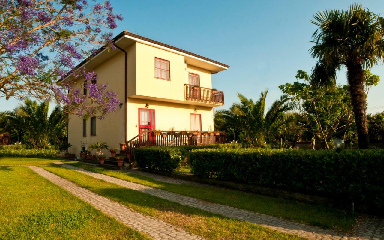 B&B Villa Dei Fiori SantʼEufemia Lamezia Eksteriør bilde